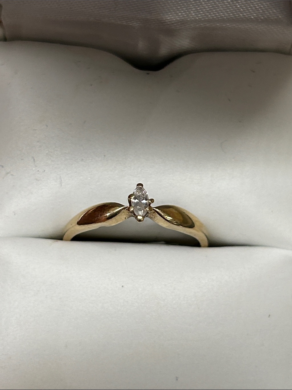 510234 10k Yellow Gold Diamond Ring